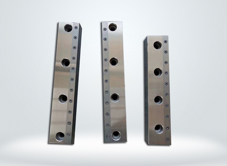 刀口(kou)鑲鋼刀