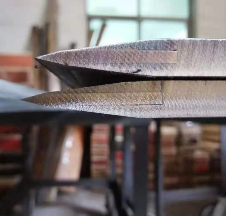 刀口鑲鋼刀(dāo)