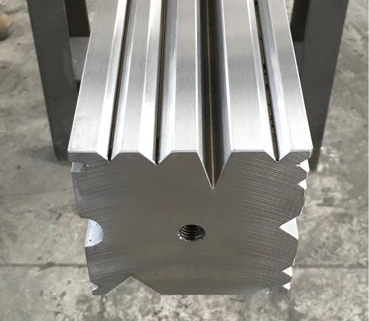 折(she)彎機模具(ju)